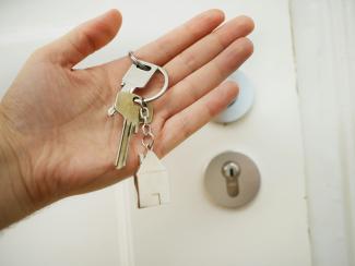 keys on hand by Maria Ziegler courtesy of Unsplash.